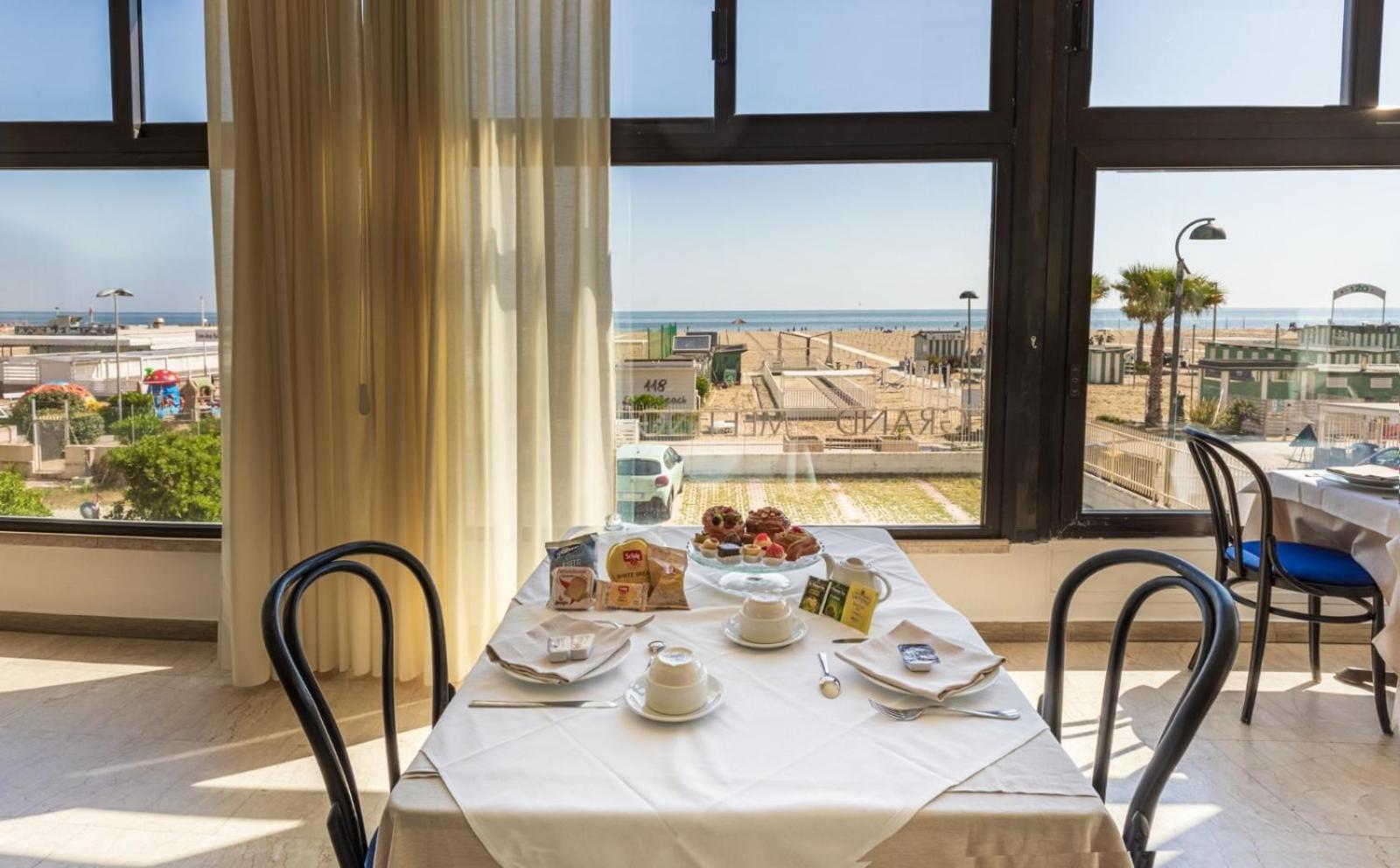 Grand Meeting Hotel Rimini Luaran gambar